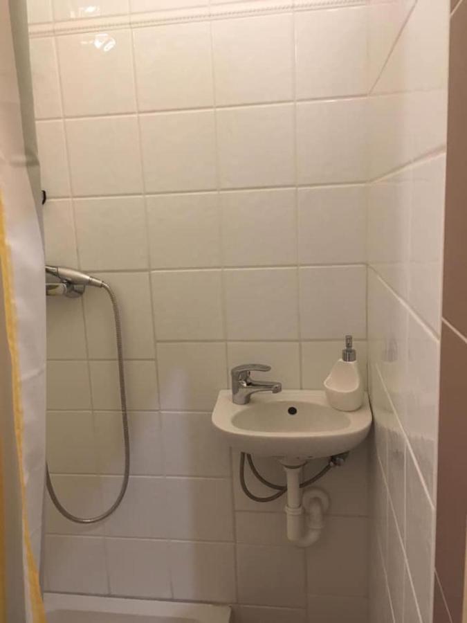 Malasits Apartman Győr Exterior foto